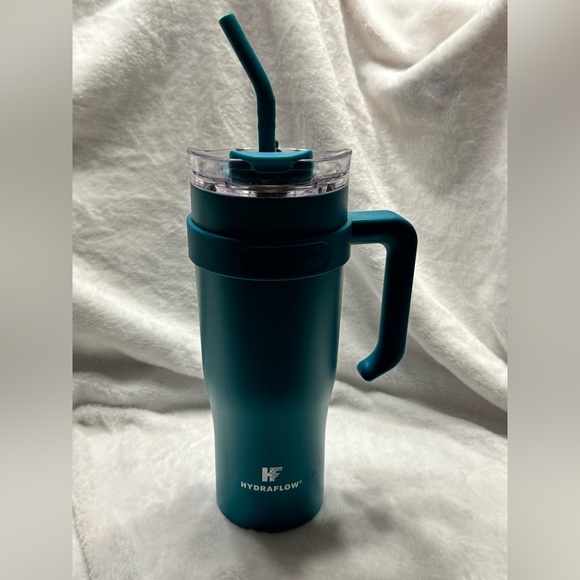 Hydraflow Other - Hydraflow Teal Tumbler with Straw and Handle